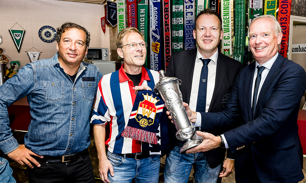 Holdert beker