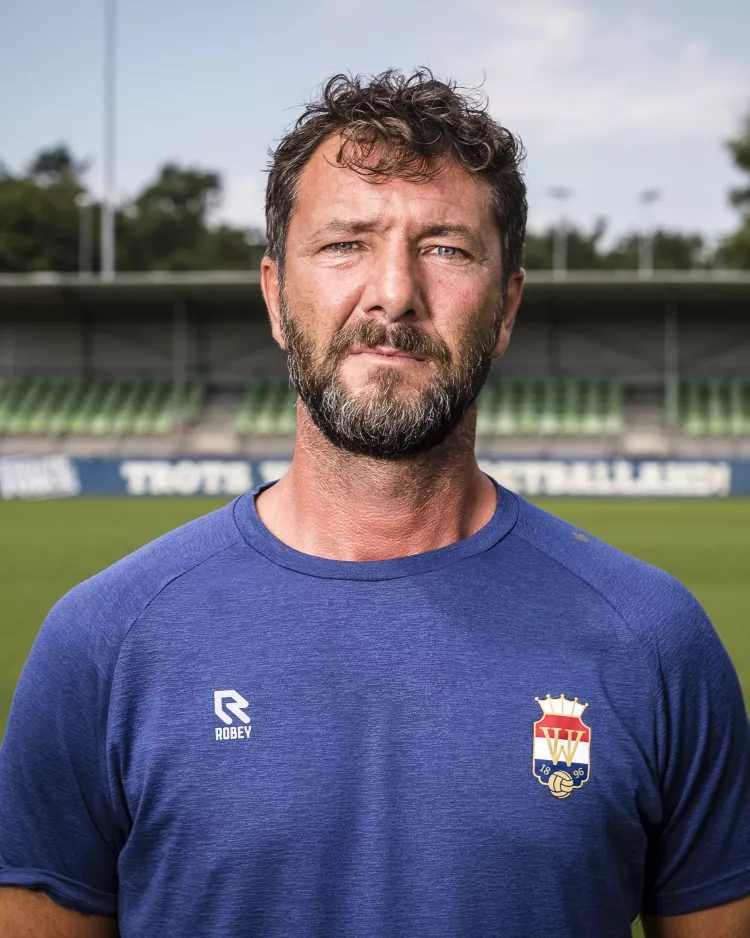 Oefenverlies bij debuut Van den Berg