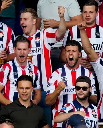‘Willem II, Willem II, met je beroemde kleuren’ 