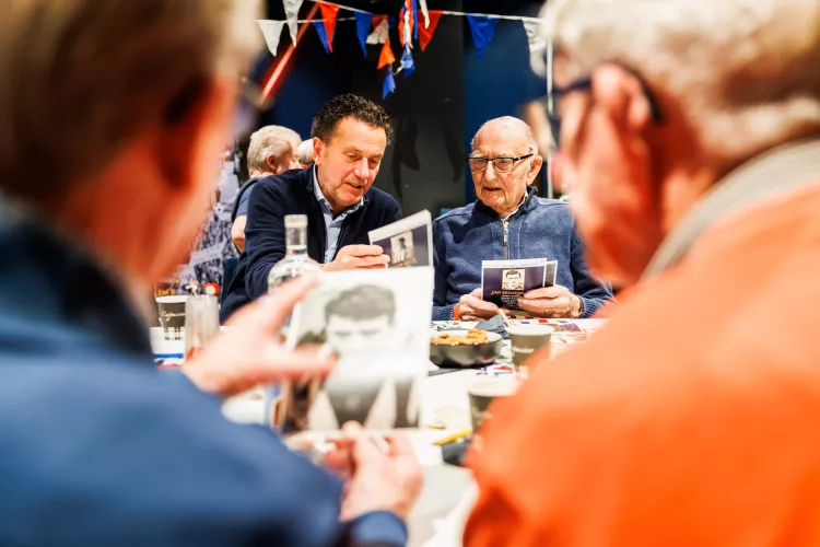 Voetbal Herinneringen in de schijnwerpers bij Carrie op Vrijdag