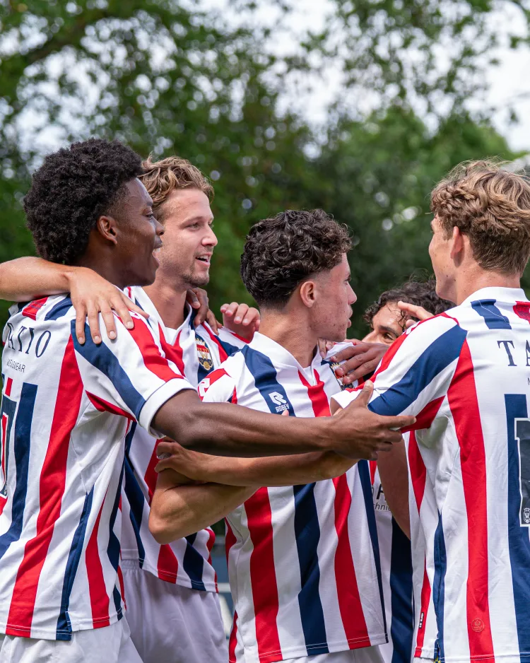 Willem II O21 op spetterende wijze voorbij FC Emmen O21