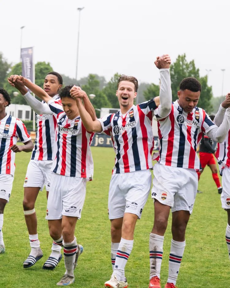 Vlaggenschip Jeugdopleiding kroont zich kampioen