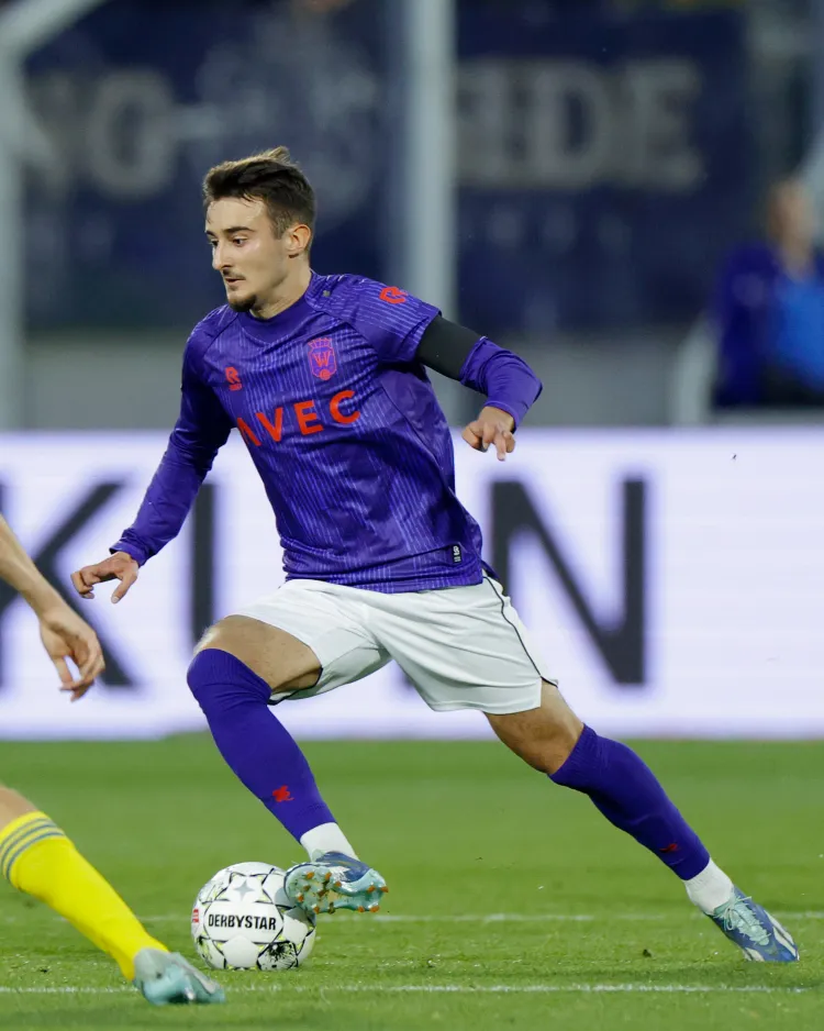 Willem II pakt punt in vermakelijk duel