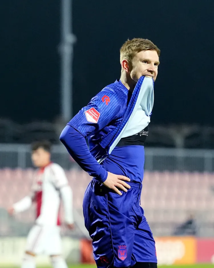 Willem II pijnlijk onderuit in Amsterdam