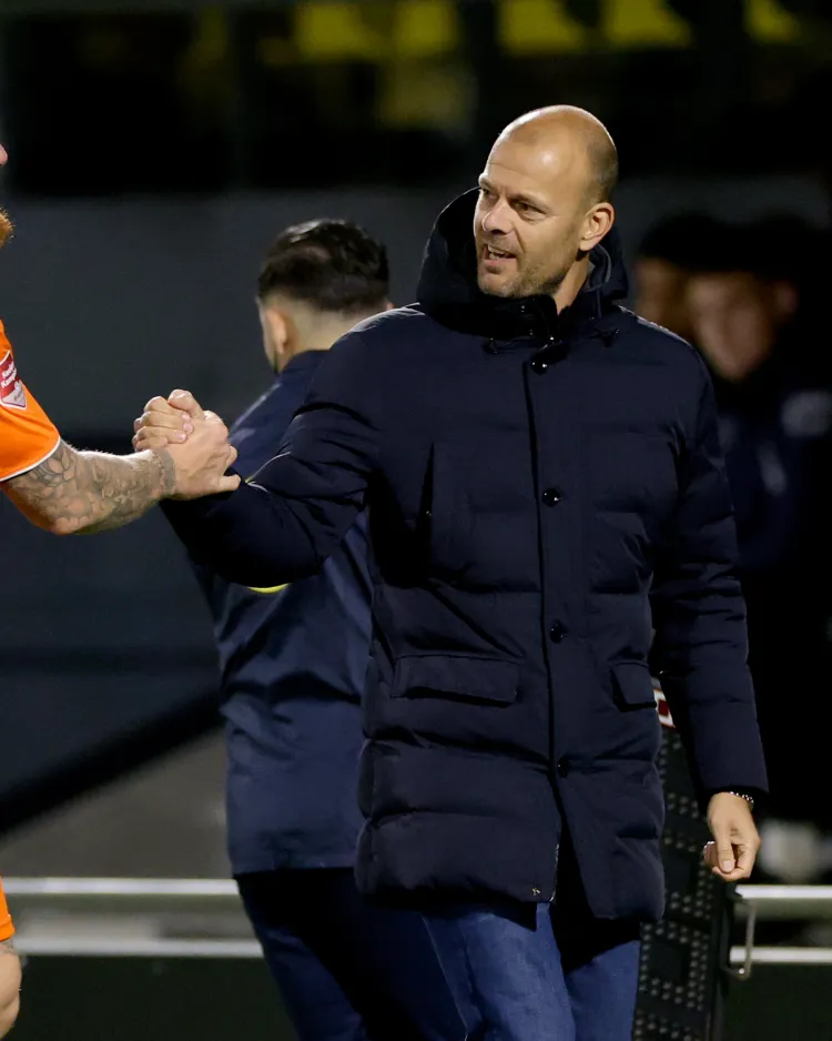 Willem II en teammanager Jos van Nieuwstadt na acht seizoenen uit elkaar