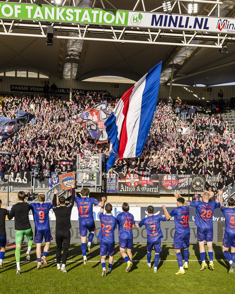 Samen op pad: 725 Willem II’ers in Kerkrade