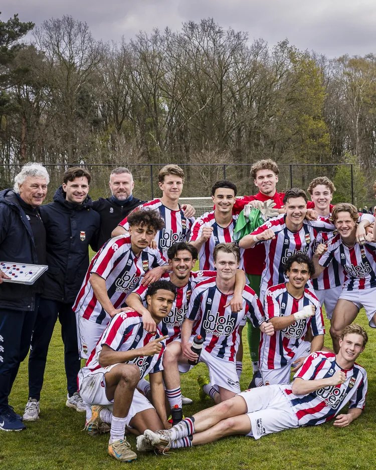 Willem II O21 overtuigend naar bekerfinale