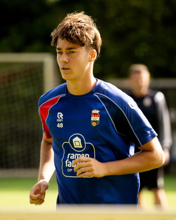 Junior Poortvliet op huurbasis naar FC Eindhoven