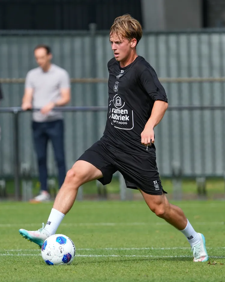 Lasse Abildgaard op huurbasis naar FC Eindhoven