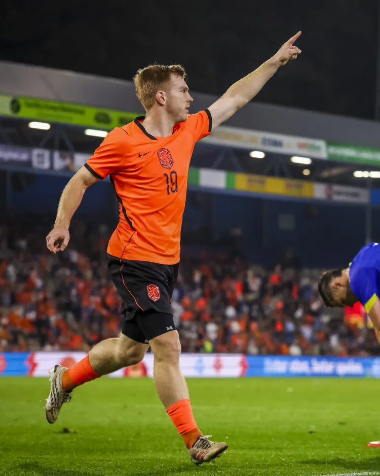 Devin in Oranje